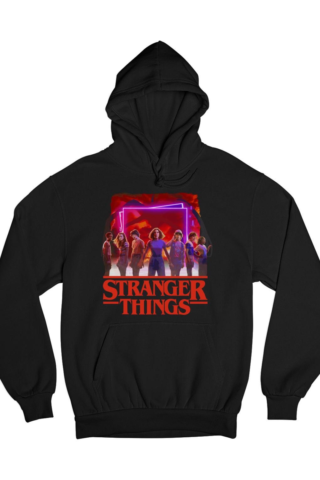 Stranger Things karakterek színes pulóver